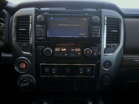 Used 2018 Nissan Titan Platinum Reserve w/ Platinum Utility Package AWD/4WD image 18