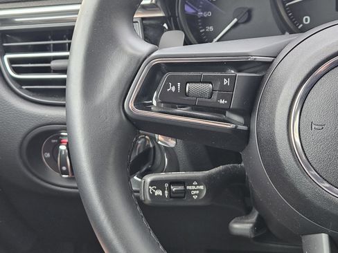 Certified 2025 Porsche Macan image 26