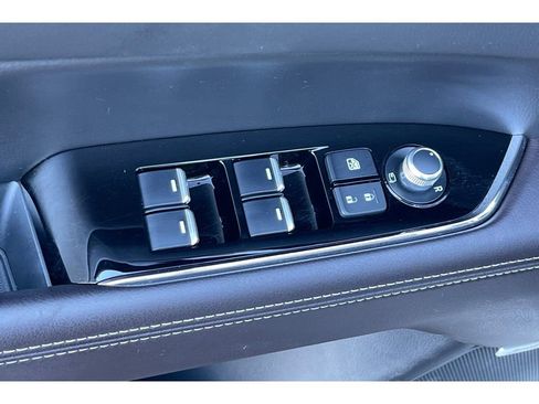 Certified 2025 MAZDA CX-5 Signature image 13