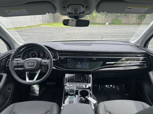 Certified 2025 Audi Q7 3.0T Premium Plus w/ Premium Plus Package image 9