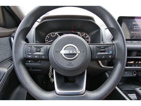 Used 2023 Nissan Rogue SV AWD/4WD image 8