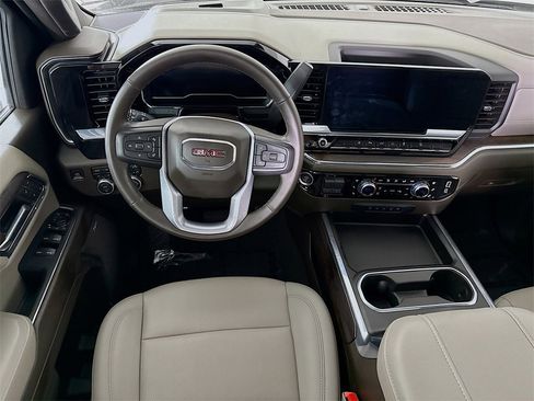 Used 2024 GMC Sierra 2500 SLT w/ SLT Premium Package image 3