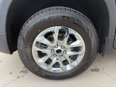 Used 2021 Chevrolet Traverse LT AWD/4WD image 15