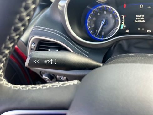 New 2026 Chrysler Pacifica Select image 15