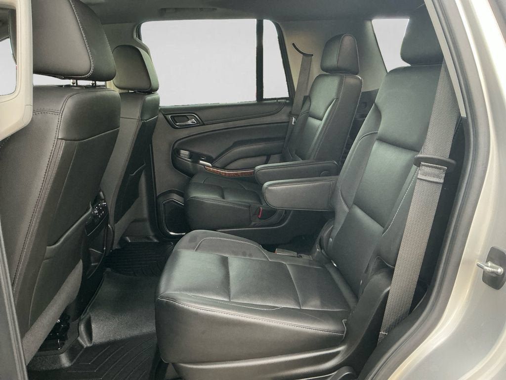 Used 2020 Chevrolet Tahoe Premier w/ Premier 6.2L Value Package AWD/4WD image 14