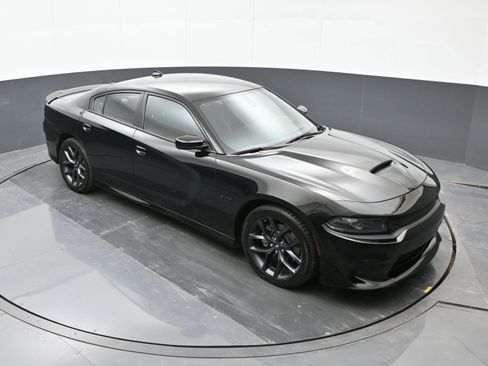 Used 2023 Dodge Charger R/T w/ Plus Group image 28