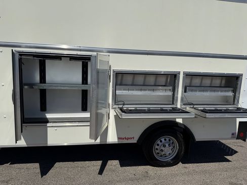 Used 2024 Ford Transit 350 RWD image 37