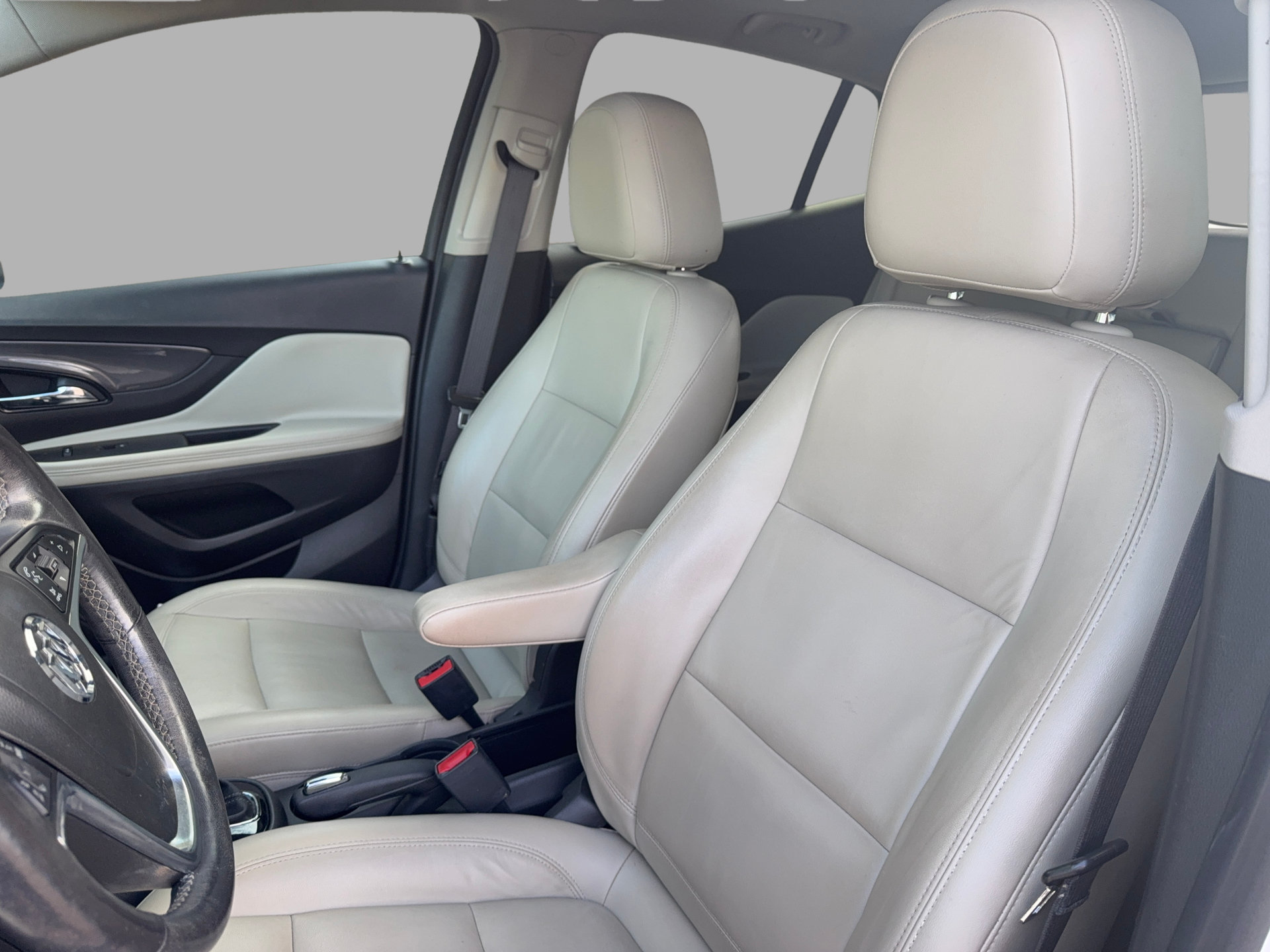 Used 2019 Buick Encore Essence w/ Experience Buick Package FWD image 11