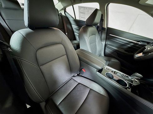 New 2025 Nissan Altima 2.5 SL image 29