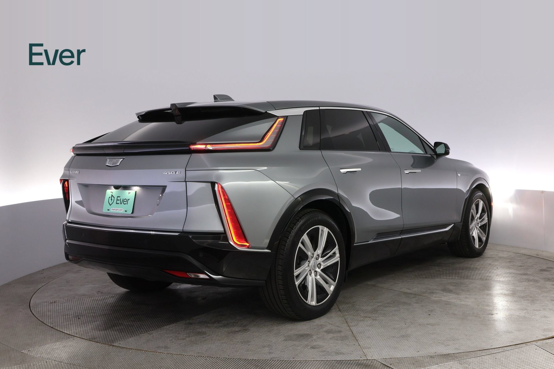Used 2024 Cadillac Lyriq Tech RWD image 3