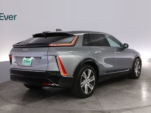 Used 2024 Cadillac Lyriq Tech RWD image 3