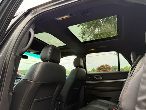 Used 2017 Ford Explorer Sport w/ Equipment Group 401A AWD/4WD image 11