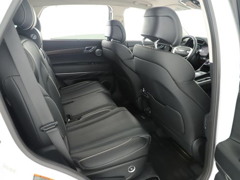 Used 2021 Genesis GV80 3.5T w/ Advanced Package 06 image 21