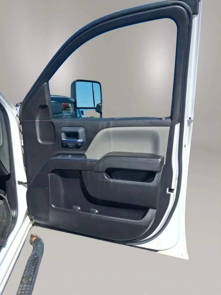 Used 2019 Chevrolet Silverado 2500 W/T AWD/4WD image 32