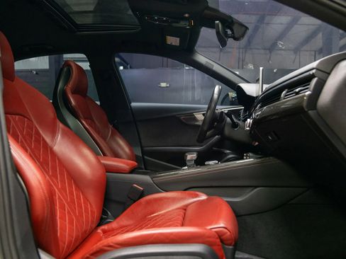 Used 2019 Audi S4 Prestige w/ Prestige Package image 28