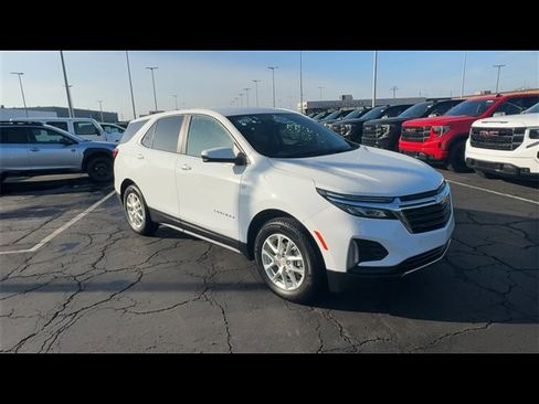 Certified 2023 Chevrolet Equinox LT image 2