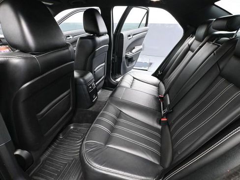 Used 2018 Chrysler 300 S image 36