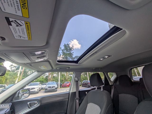 Used 2024 Kia Soul EX w/ Option Group 015 FWD image 19