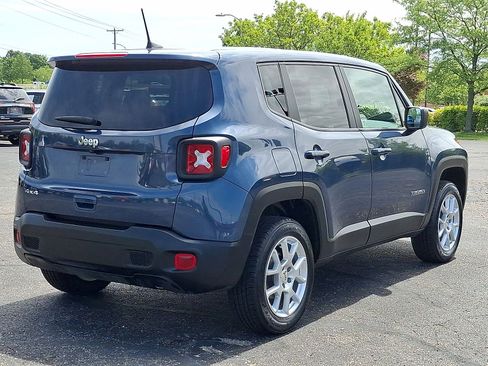 Used 2023 Jeep Renegade Latitude AWD/4WD image 24