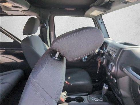 Used 2016 Jeep Wrangler Sport w/ Connectivity Group image 19