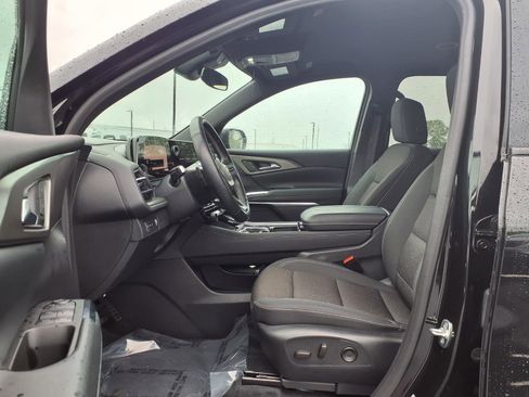 Used 2024 Chevrolet Traverse LT FWD image 18