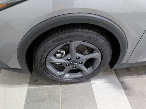 Used 2025 Kia K4 FWD image 7