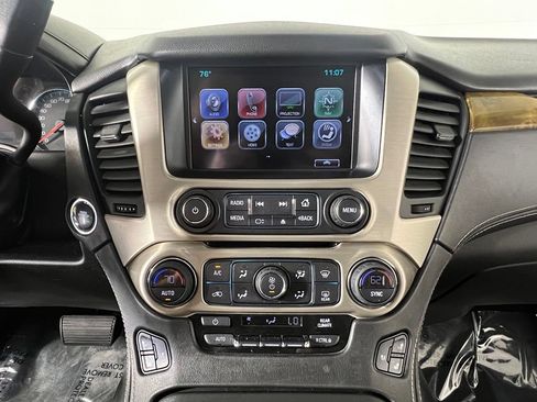 Used 2017 GMC Yukon XL Denali w/ Open Road Package AWD/4WD image 29