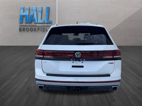 New 2026 Volkswagen Atlas Peak Edition image 6