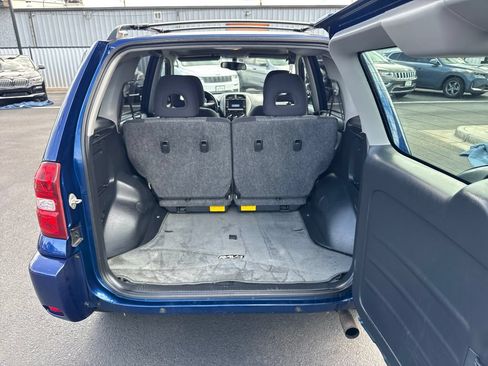 Used 2004 Toyota RAV4 4WD image 21
