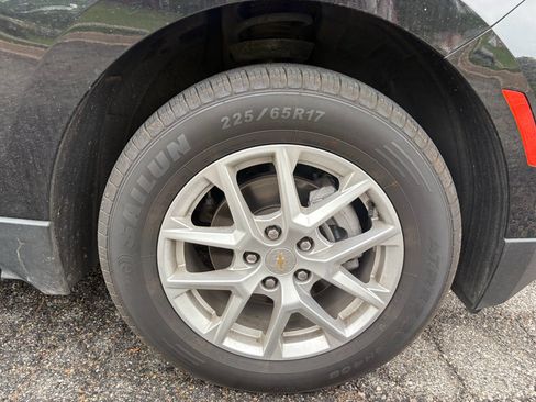 Used 2024 Chevrolet Equinox LT AWD/4WD image 9