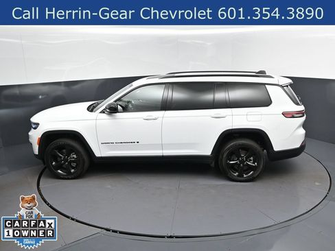 Used 2025 Jeep Grand Cherokee L Altitude AWD/4WD image 28