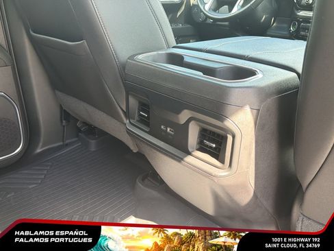 Used 2024 Chevrolet Silverado 1500 LT Trail Boss w/ LT Trail Boss Premium Package AWD/4WD image 31