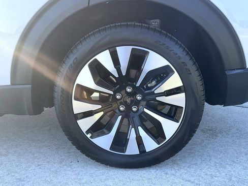 Used 2025 Ford Explorer Platinum w/ LUX Leather Package AWD/4WD image 24