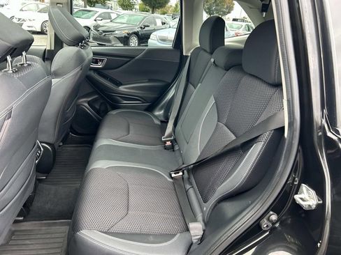 Used 2022 Subaru Forester Premium image 20