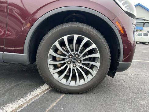 Used 2020 Lincoln Aviator Reserve w/ Equipment Group 201A image 28