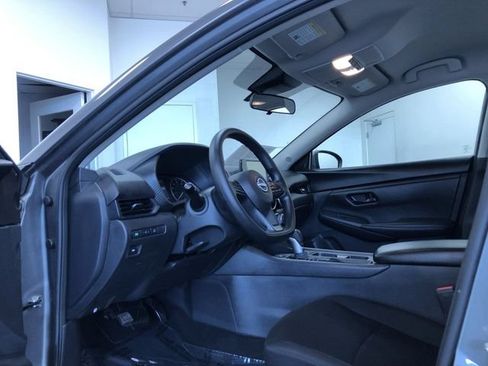 Used 2025 Nissan Sentra S FWD image 11
