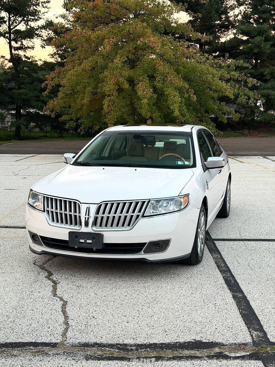 Used 2011 Lincoln MKZ AWD w/ 102A Rapid Spec Order Code image 4