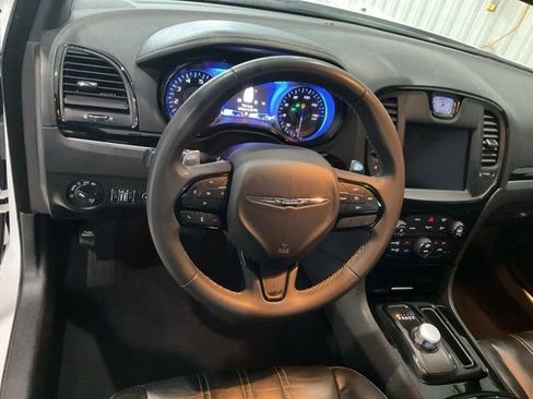 Used 2023 Chrysler 300 S RWD image 8
