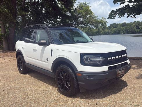 Used 2022 Ford Bronco Sport Outer Banks w/ Tech Package AWD/4WD image 1