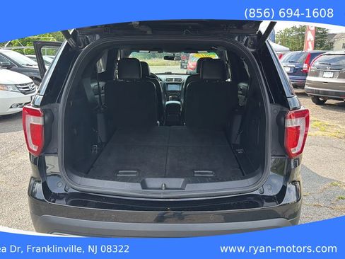 Used 2017 Ford Explorer XLT w/ XLT Appearance Package AWD/4WD image 27