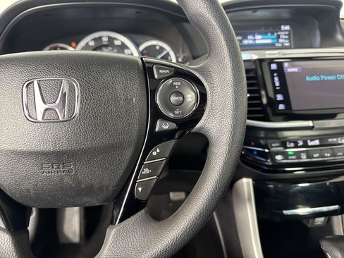 Used 2017 Honda Accord EX image 29