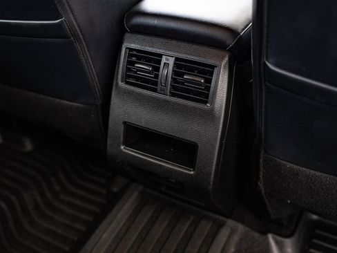 Used 2024 Mitsubishi Outlander SE FWD image 35
