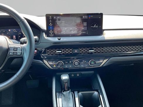 Used 2024 Honda Accord EX-L image 10