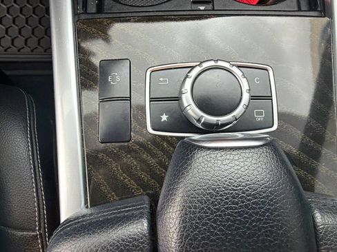 Used 2016 Mercedes-Benz E 350 4MATIC Sedan image 17