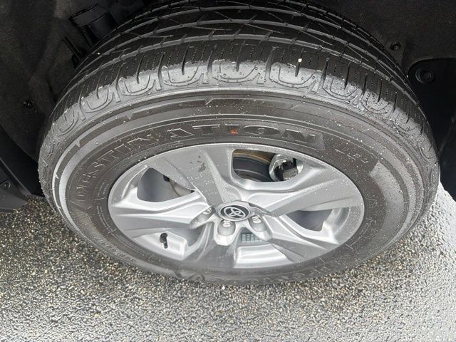 Used 2023 Toyota RAV4 XLE w/ Convenience Package AWD/4WD image 11