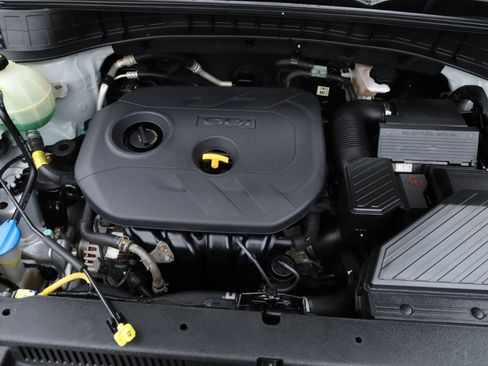 Used 2018 Hyundai Tucson SEL image 16