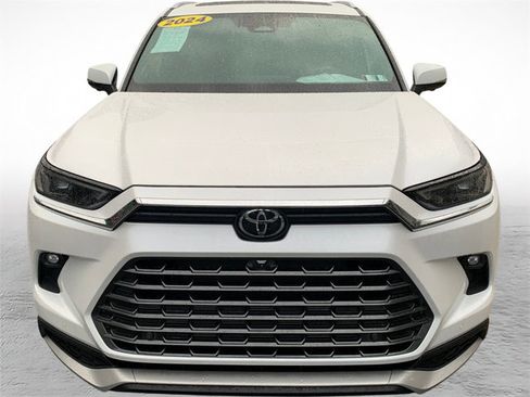 Used 2024 Toyota Grand Highlander AWD Hybrid image 7