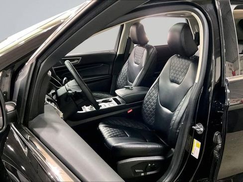 Used 2023 Ford Edge Titanium w/ Class II Trailer Tow Package image 25