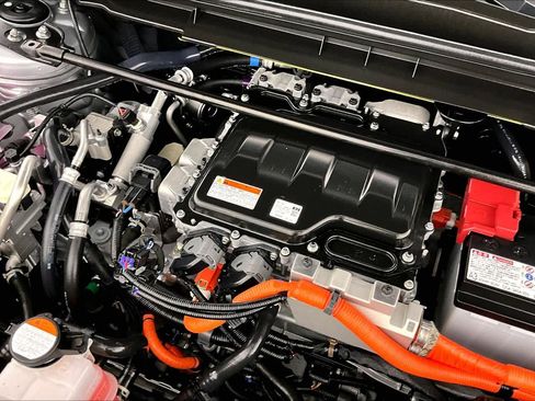 Used 2023 Lexus RZ 450e Premium image 31