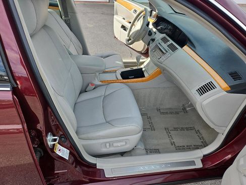 Used 2006 Toyota Avalon XLS image 12